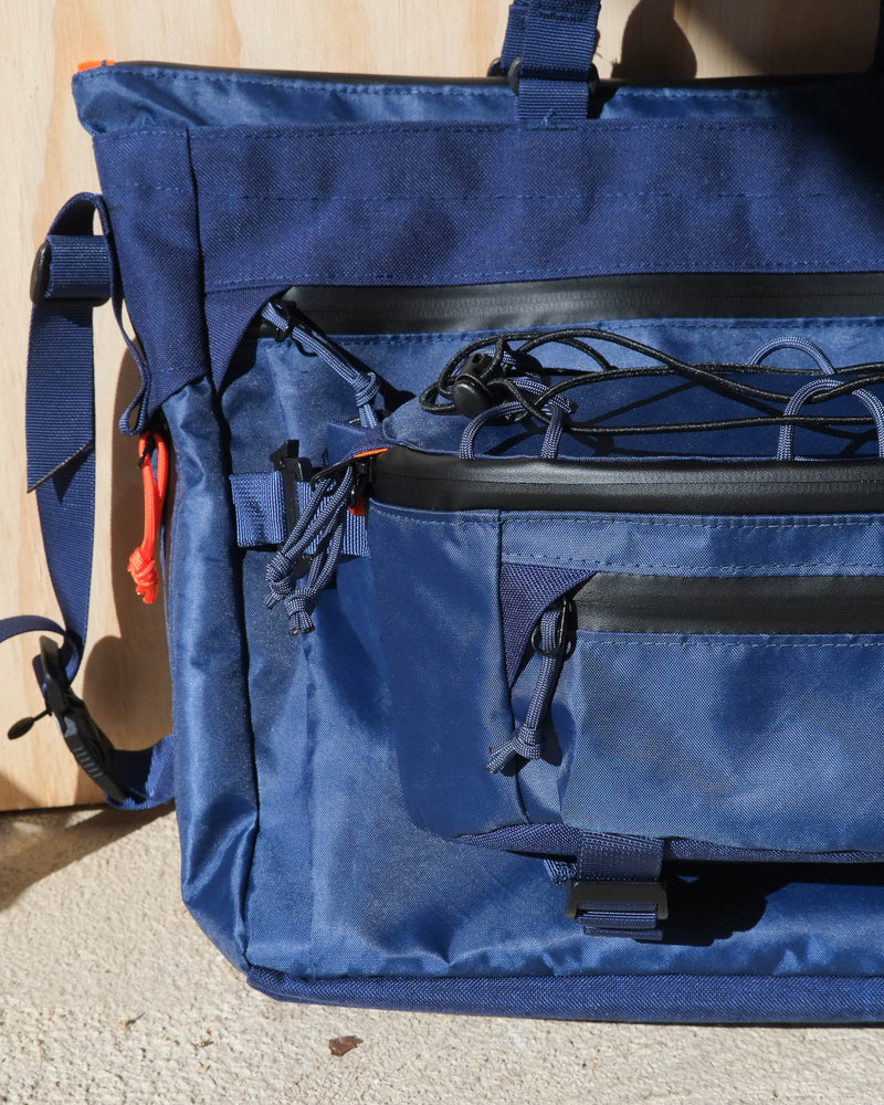 Messenger Tote V1 French Navy – Route Unknown