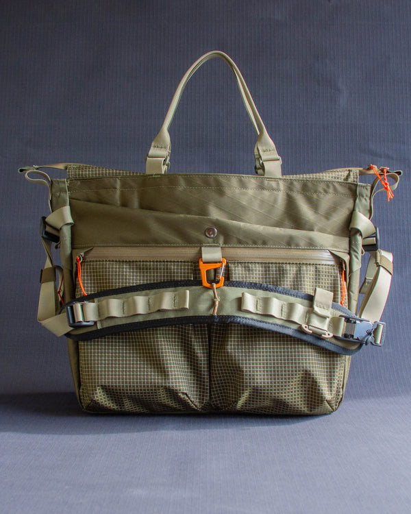 Messenger Tote V2 in Dark Olive