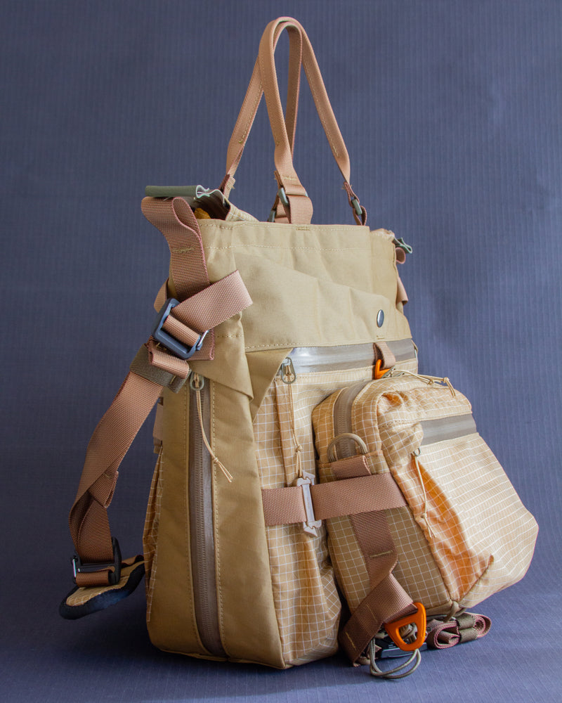 Messenger Tote V2 in Tan