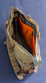 Messenger Tote V2 in Tan