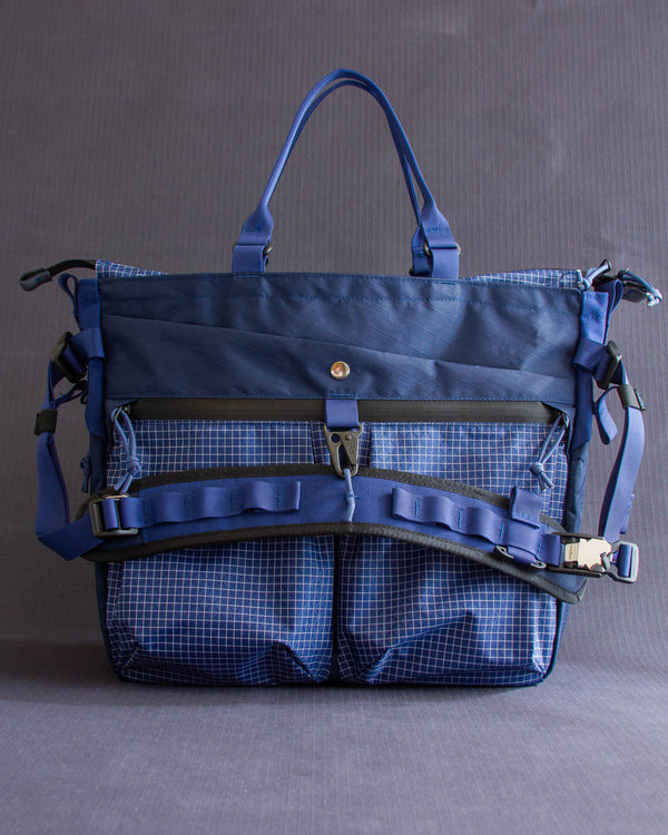 Messenger Tote V2 in Navy Blue