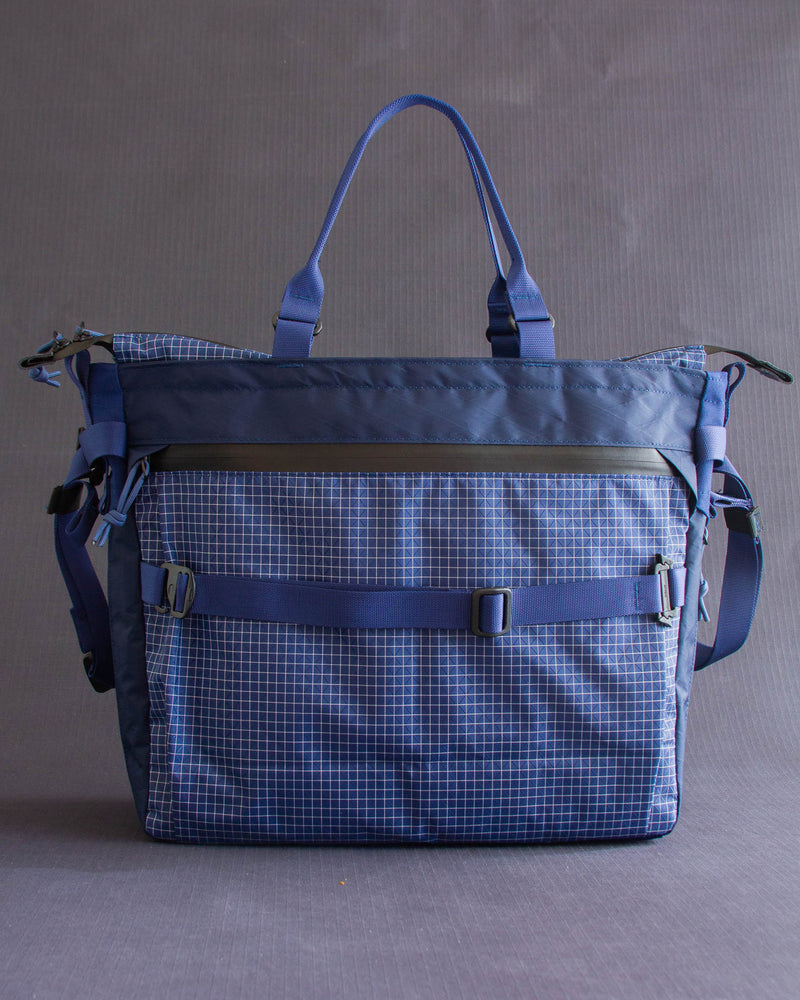 Messenger Tote V2 in Navy Blue