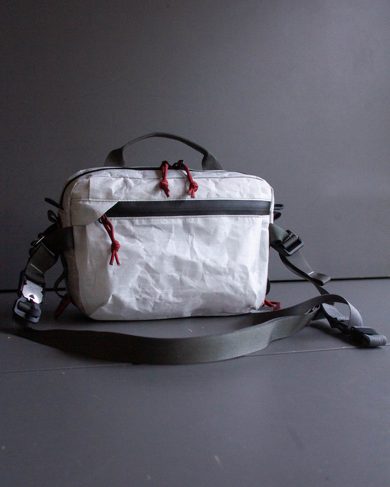 3L All-Terrain Pack in white Dyneema