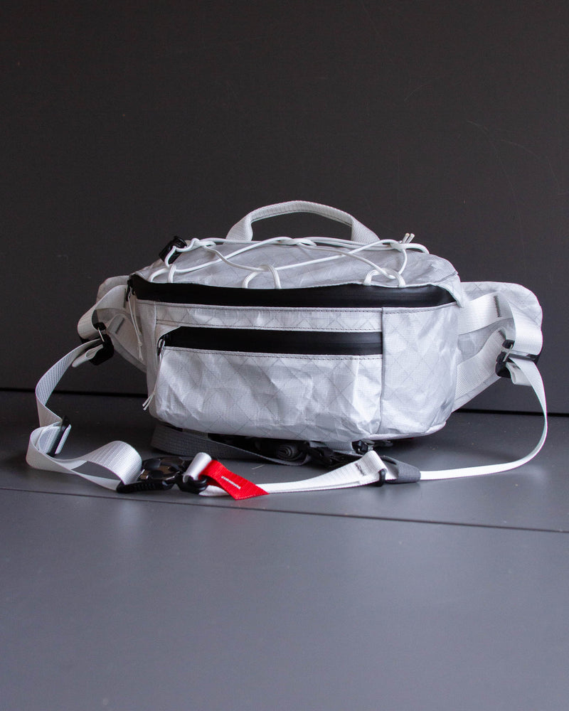 Sling Pack V4 in white Ultra 200x