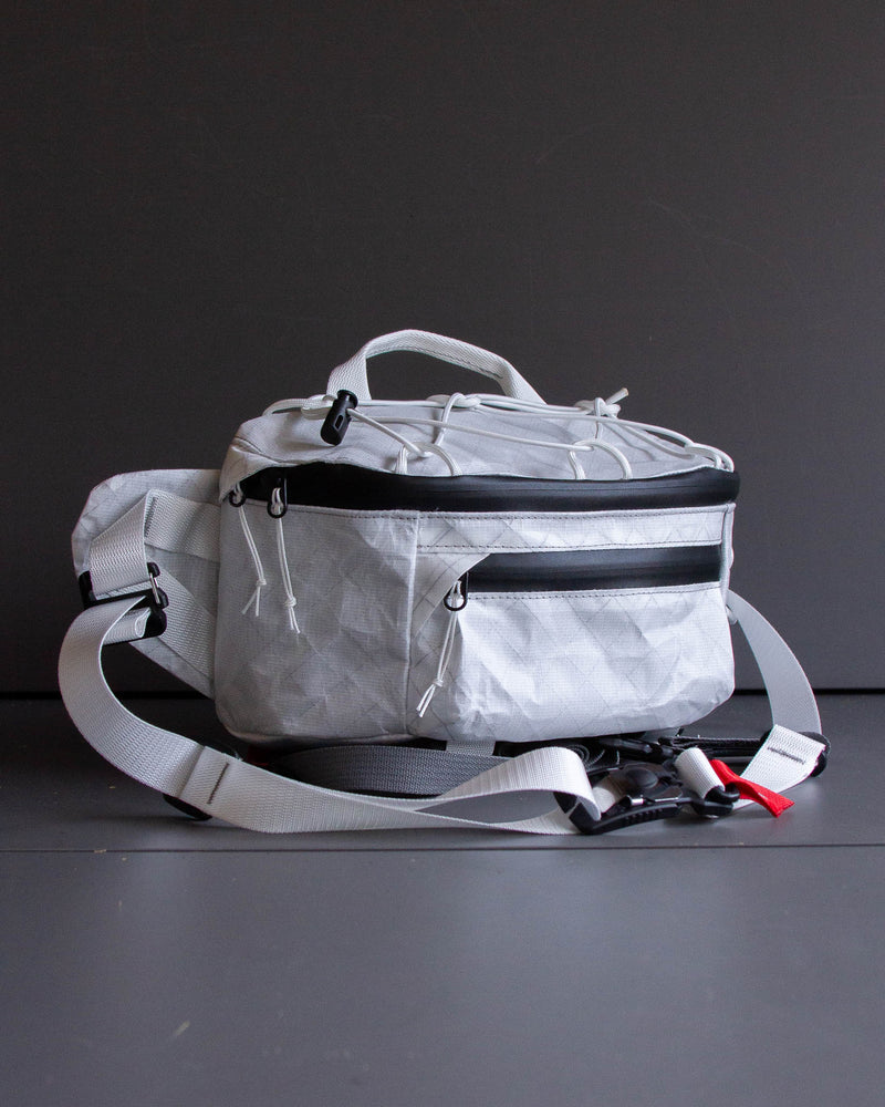 Sling Pack V4 in white Ultra 200x