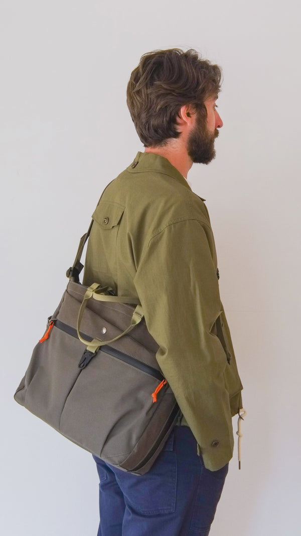 Messenger Tote V1 Dark Olive